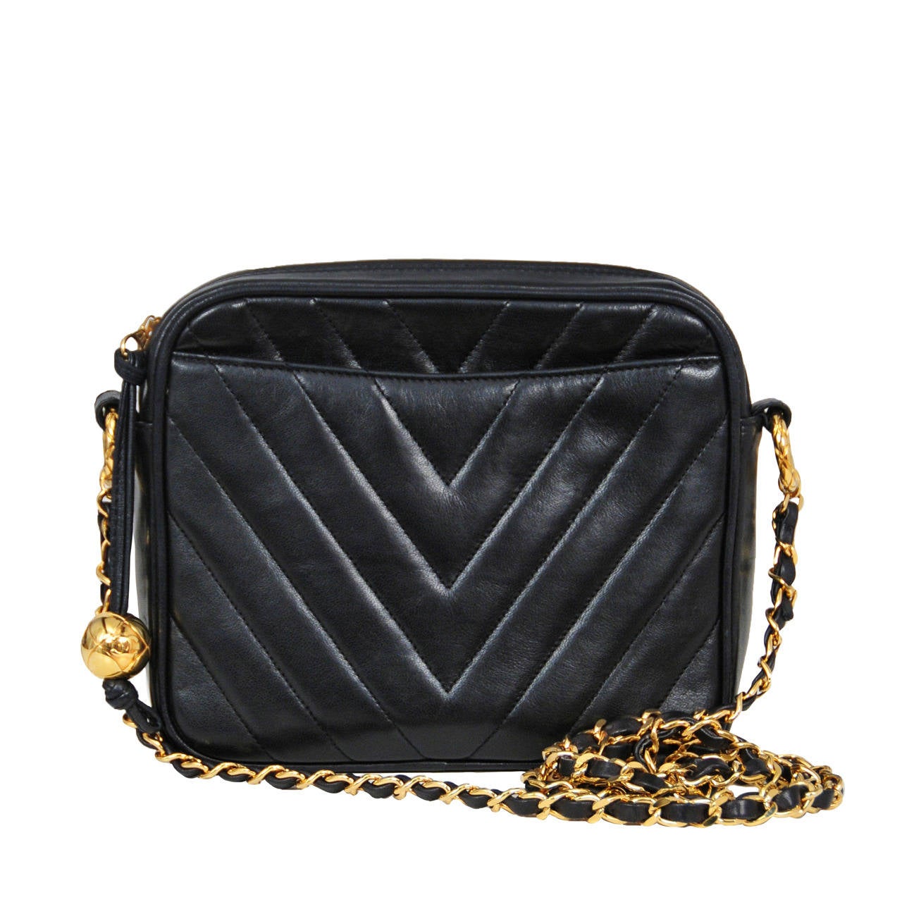 Chanel Chevron Stripe Crossbody Bag at 1stDibs | chanel chevron ...