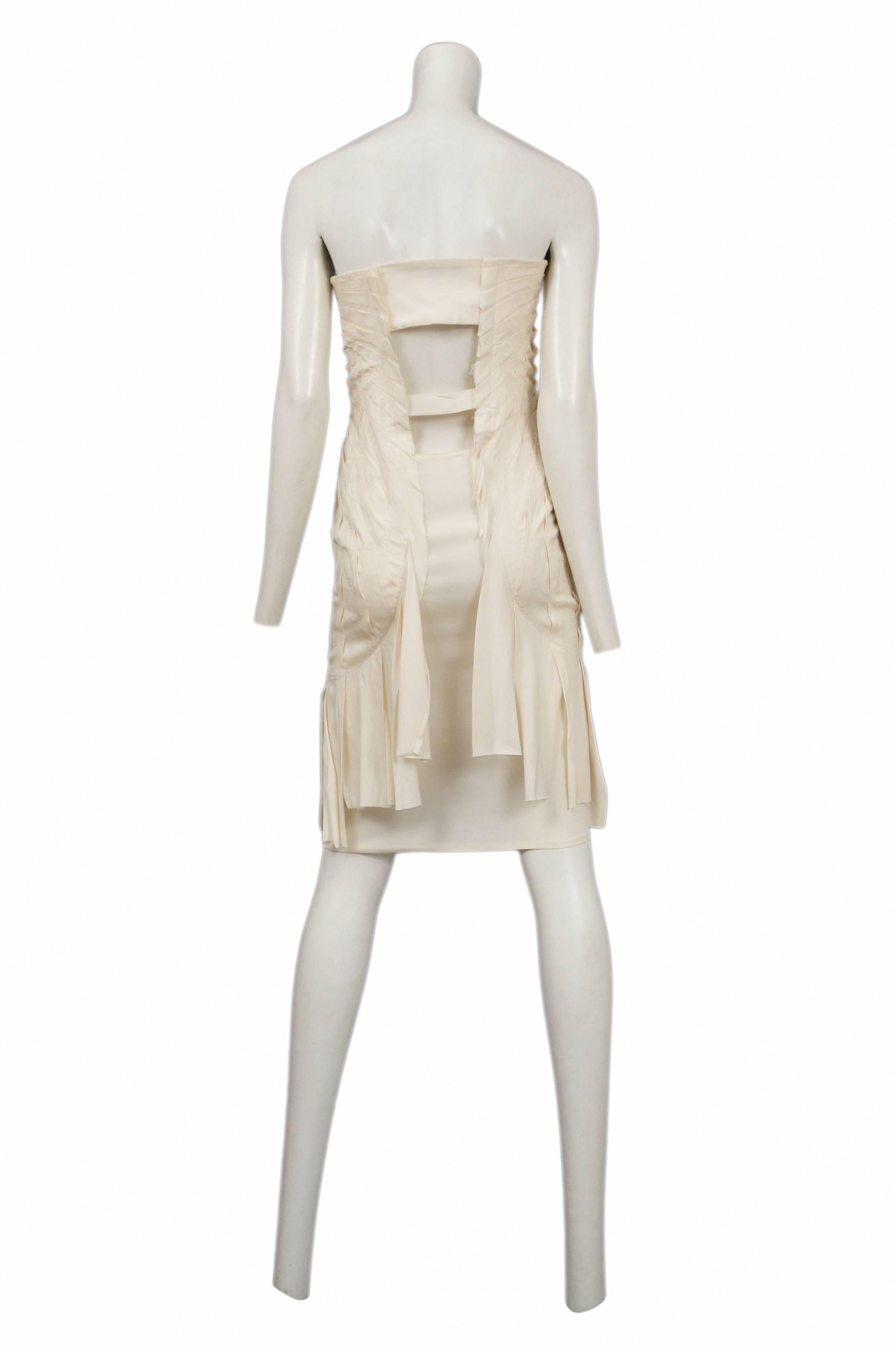 Gucci Cream Silk Strapless Dress  In Excellent Condition In Los Angeles, CA