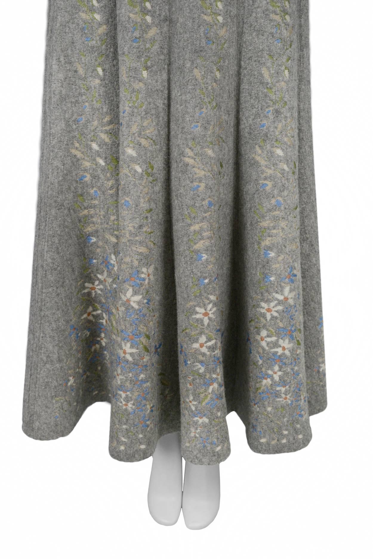 Alaia Iconic Grey Floral Instarsia Skirt 1990 In Excellent Condition In Los Angeles, CA