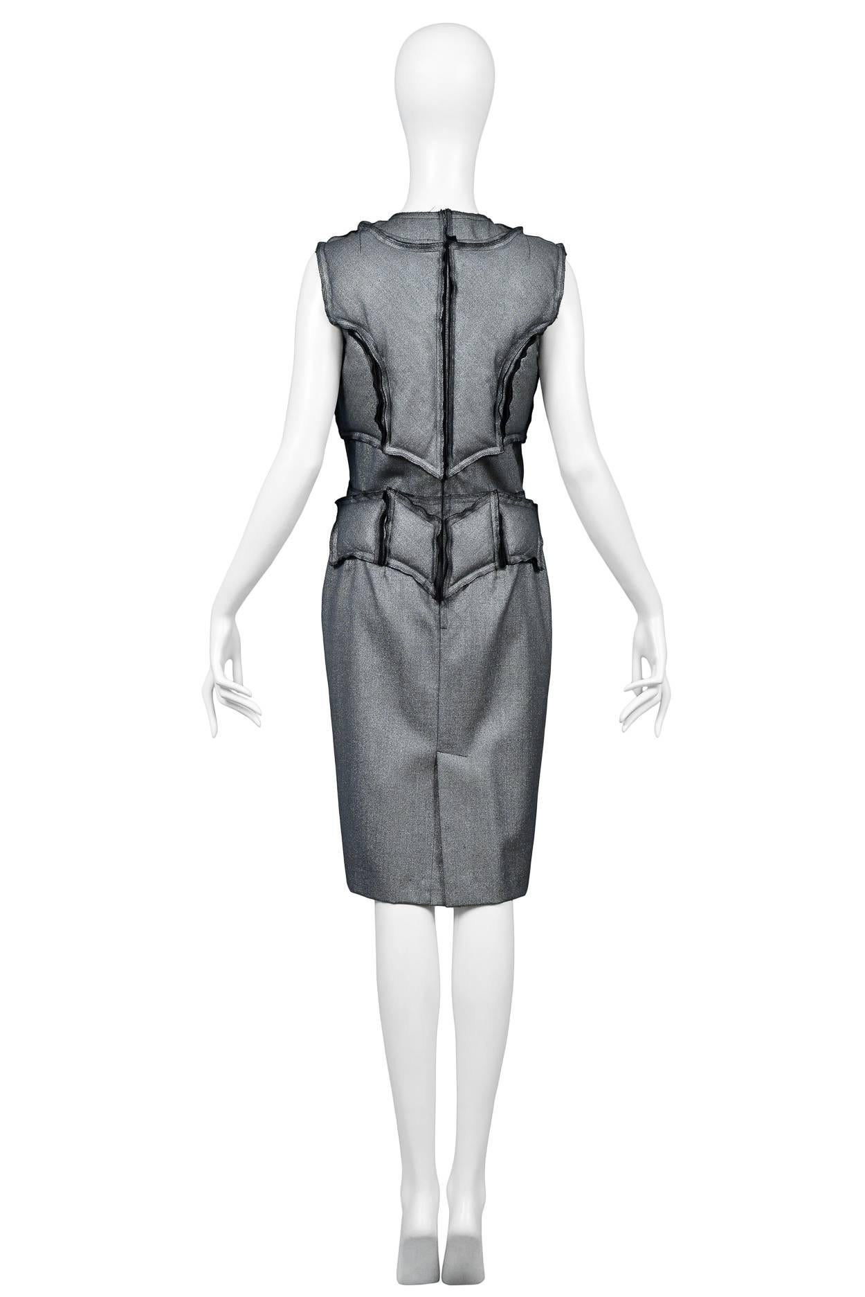 Comme des Garcons - Robe rembourrée argentée AW 2010 Excellent état - En vente à Los Angeles, CA