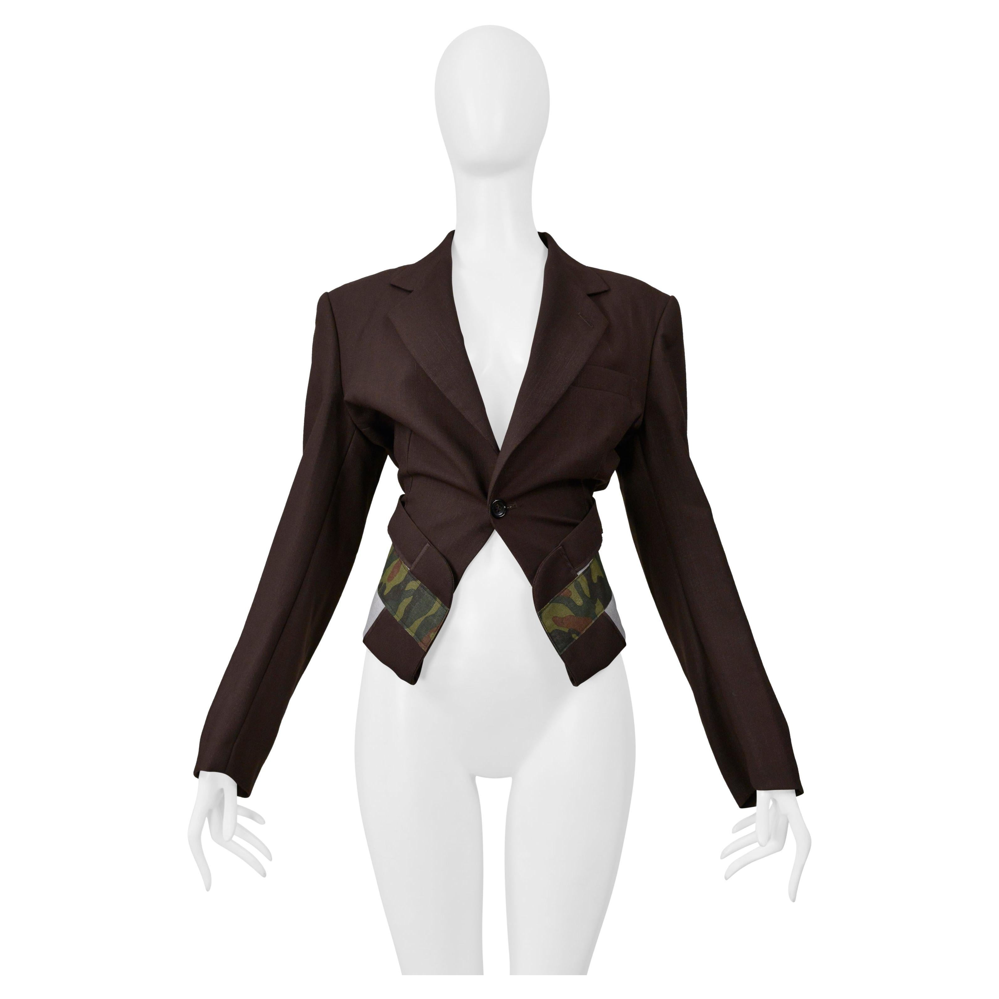 Comme Des Garcons Chaqueta marrón de un solo pecho con ribete de camuflaje 2001 en venta