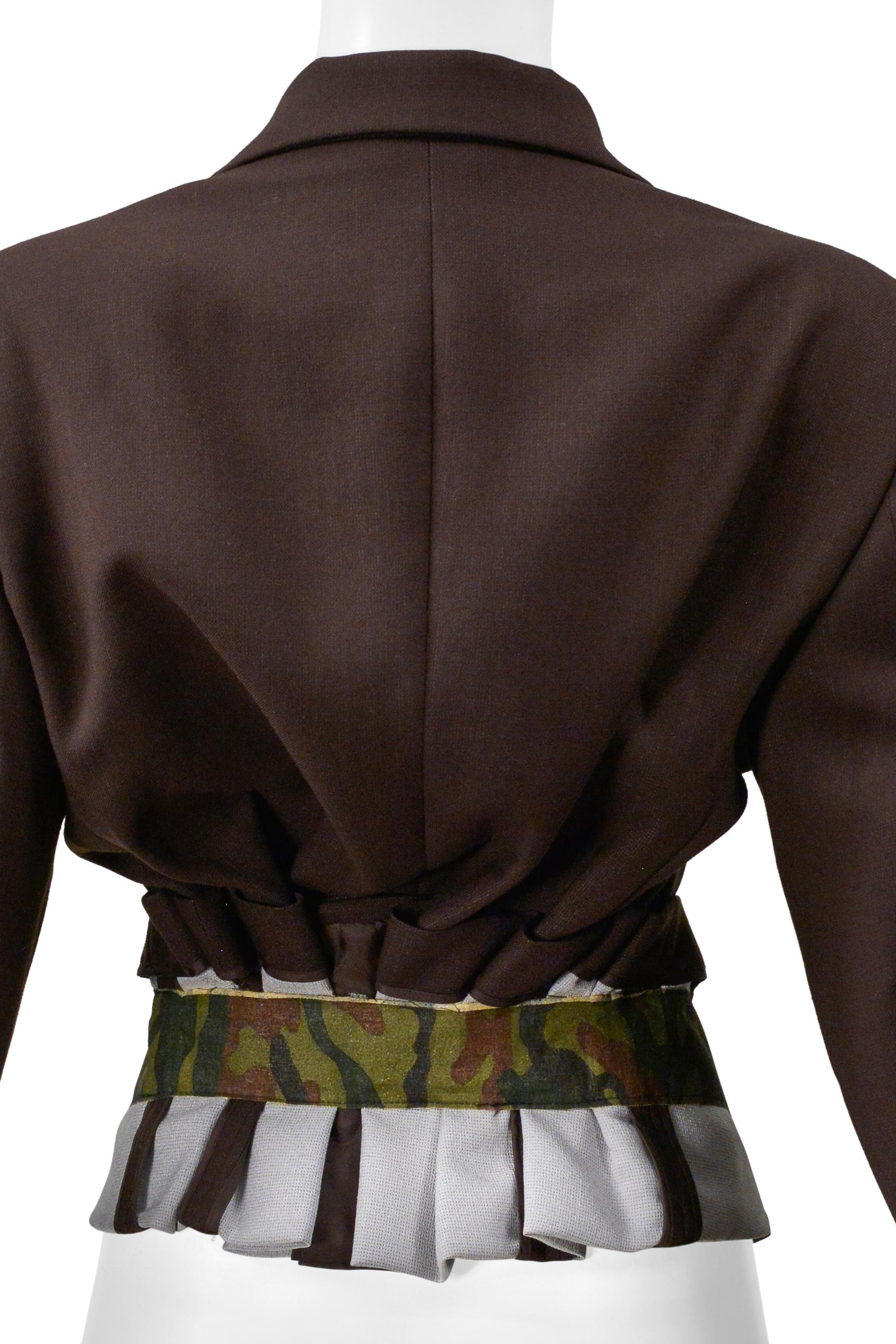 Comme Des Garcons Chaqueta marrón de un solo pecho con ribete de camuflaje 2001 en venta 2