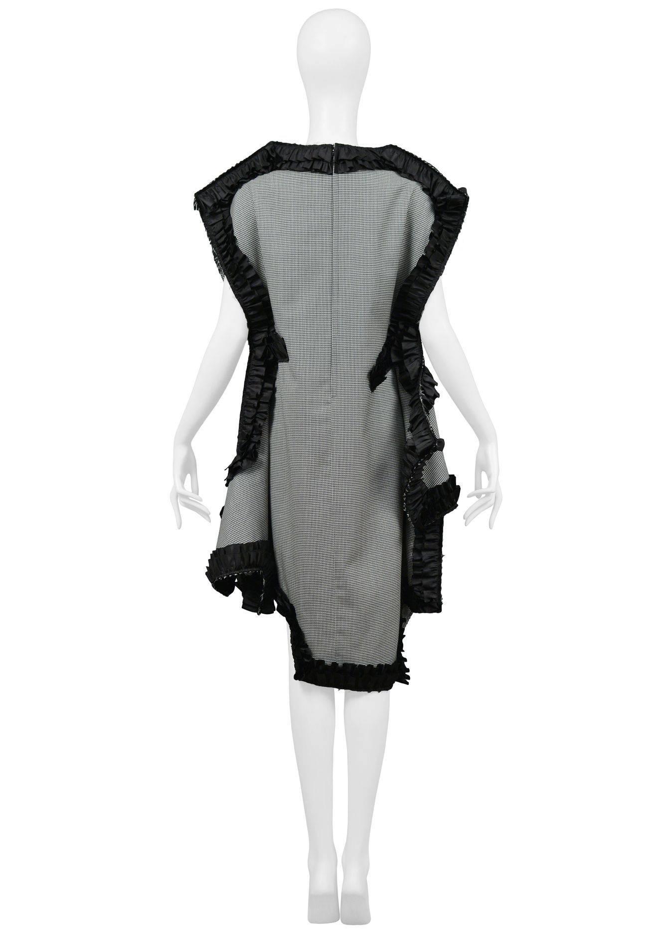 Comme des Garcons Schwarz-weiß kariertes Kleid mit flachem Rüschen 2013 (Grau) im Angebot