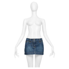 Minifalda supercorta de Dolce & Gabbana en denim azul con flores bordadas de D&G