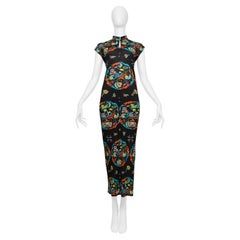 Vestido negro «Pleats Please» de Issey Miyake con estampado multicolor y cuello mao