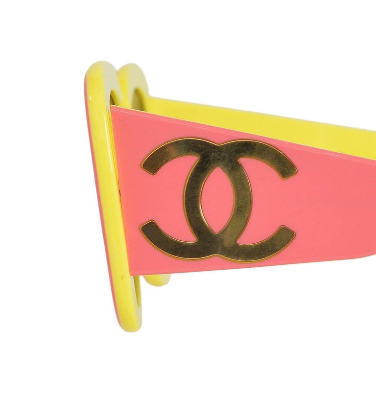 Vintage 1990s Chanel Pink and Yellow Oversized Runway Sunglasses at 1stDibs   chanel pink sunglasses vintage, pink and yellow glasses, vintage pink  chanel sunglasses