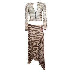 Ensemble Blumarine printemps-été 2000 : cardigan en maille zébrée, jupe et mules ornées