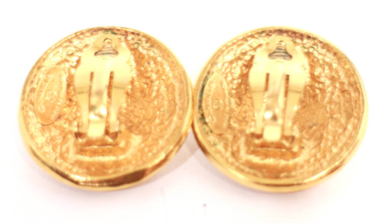 Chanel Logo Earrings In Excellent Condition For Sale In New York, NY
