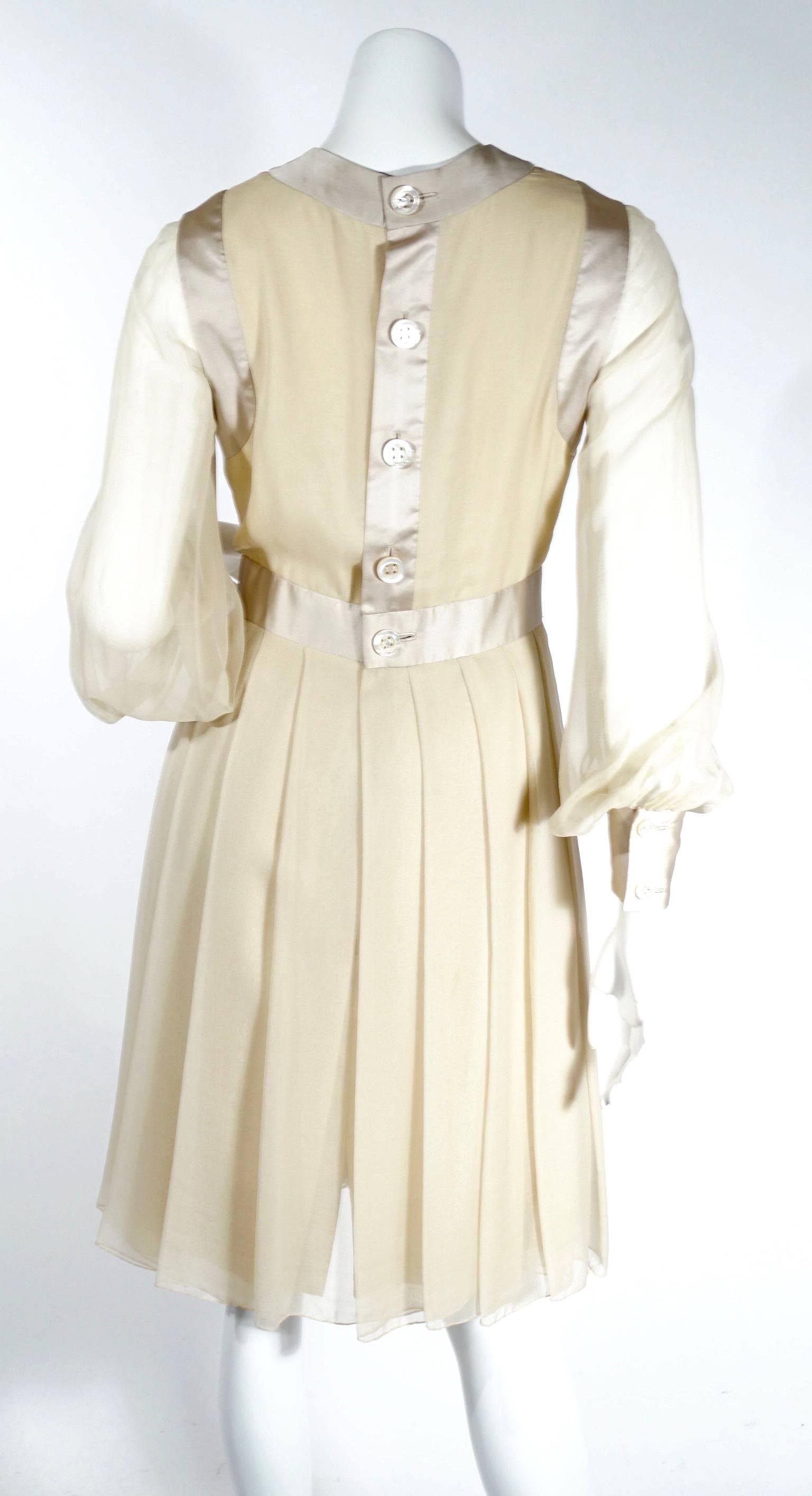 1970s Galanos Silk Chiffon Cream Pleated Dress In Excellent Condition For Sale In New York, NY