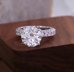 925 Sterling Silver Solitaire Ring For Women Beautiful Moissanite Wedding Ring.