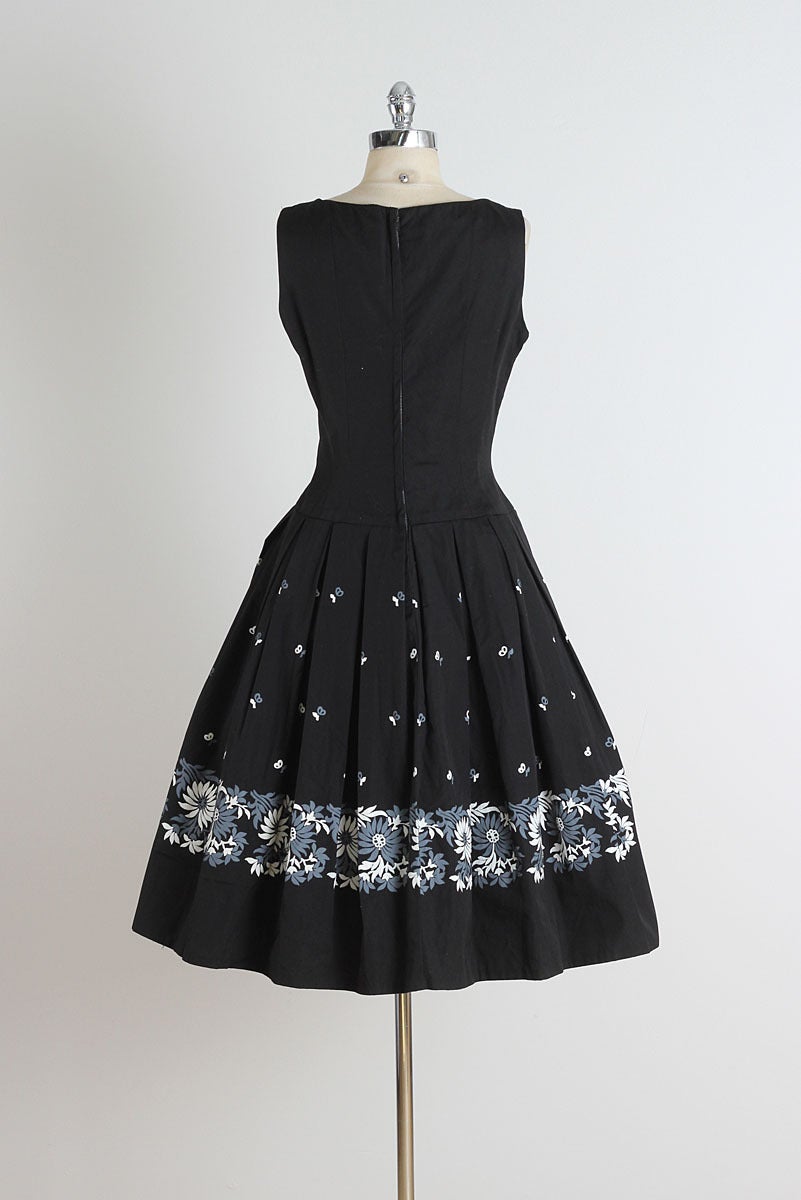 1950s Black Brushed Cotton Daisy Print Dress 1