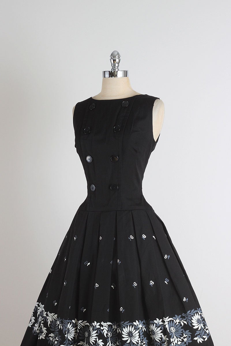 Women's 1950s Black Brushed Cotton Daisy Print Dress