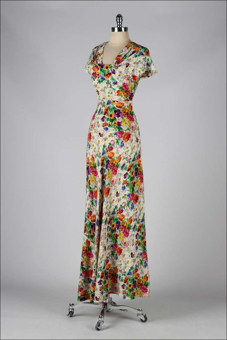Vintage 1930's Jane Engel Silk Crepe Floral Dress In Excellent Condition In Hudson on the Saint Croix, WI