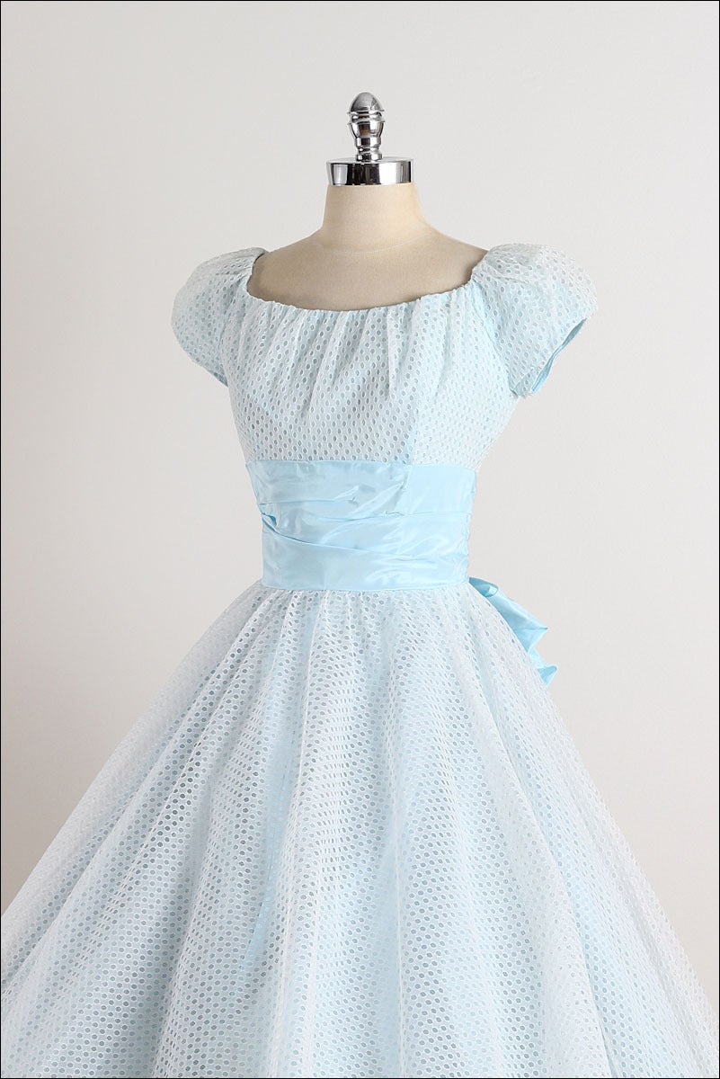 1950s Harry Keiser Powder Blue Eyelet Cocktail Dress In Excellent Condition In Hudson on the Saint Croix, WI