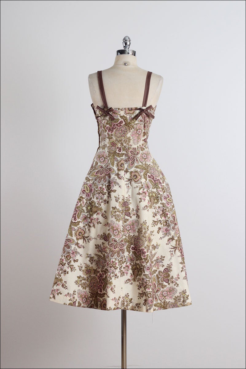 1950s Romantic Floral Pearl Studded Paisley Print Dress 4