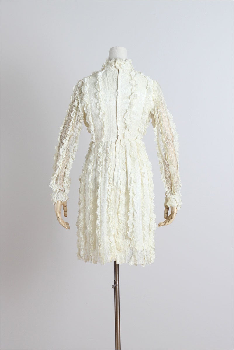 Vintage 1960s Ivory Lace Dress 3