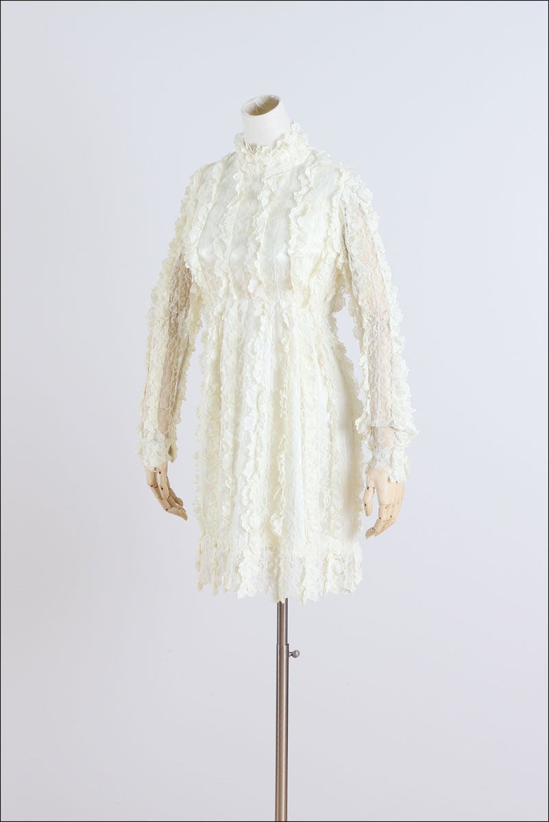 Vintage 1960s Ivory Lace Dress 1