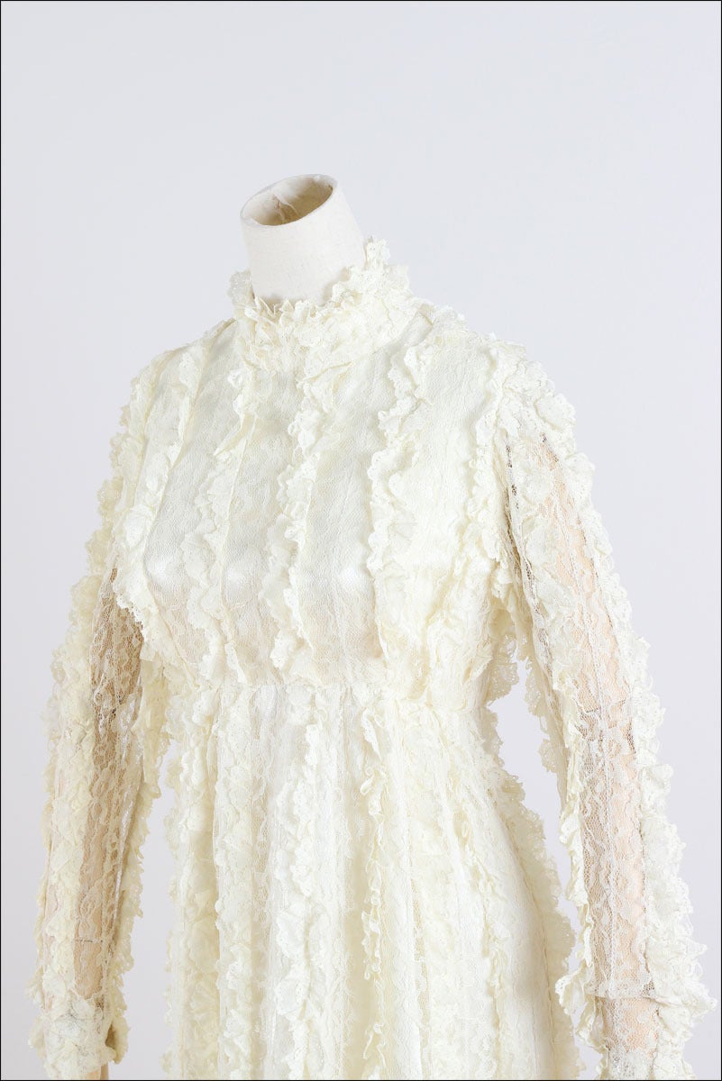 Vintage 1960s Ivory Lace Dress 2