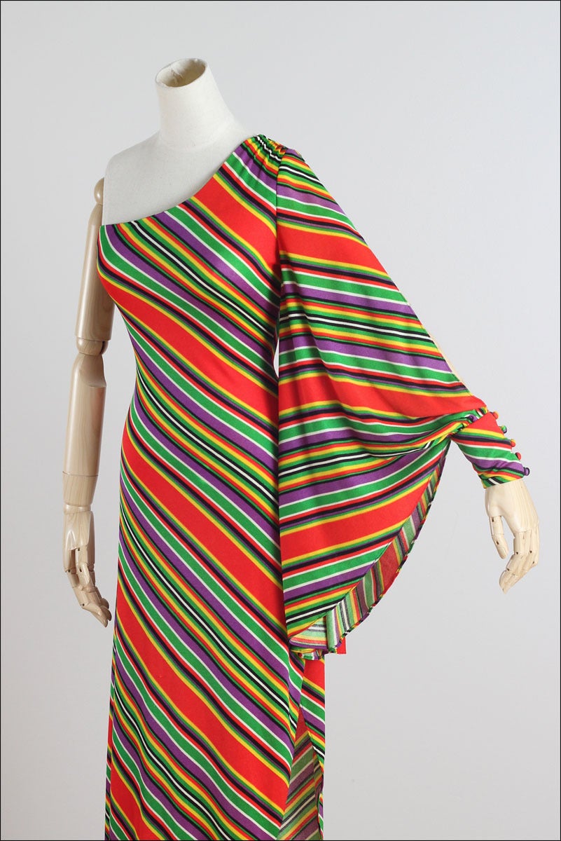 Vintage 1970s One Shoulder Striped Batwing Sleeve Dress In Excellent Condition For Sale In Hudson on the Saint Croix, WI
