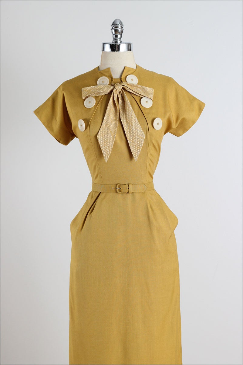 Vintage 1940s Paul Sachs Mustard Yellow Cotton Linen Dress & Shawl In Excellent Condition In Hudson on the Saint Croix, WI