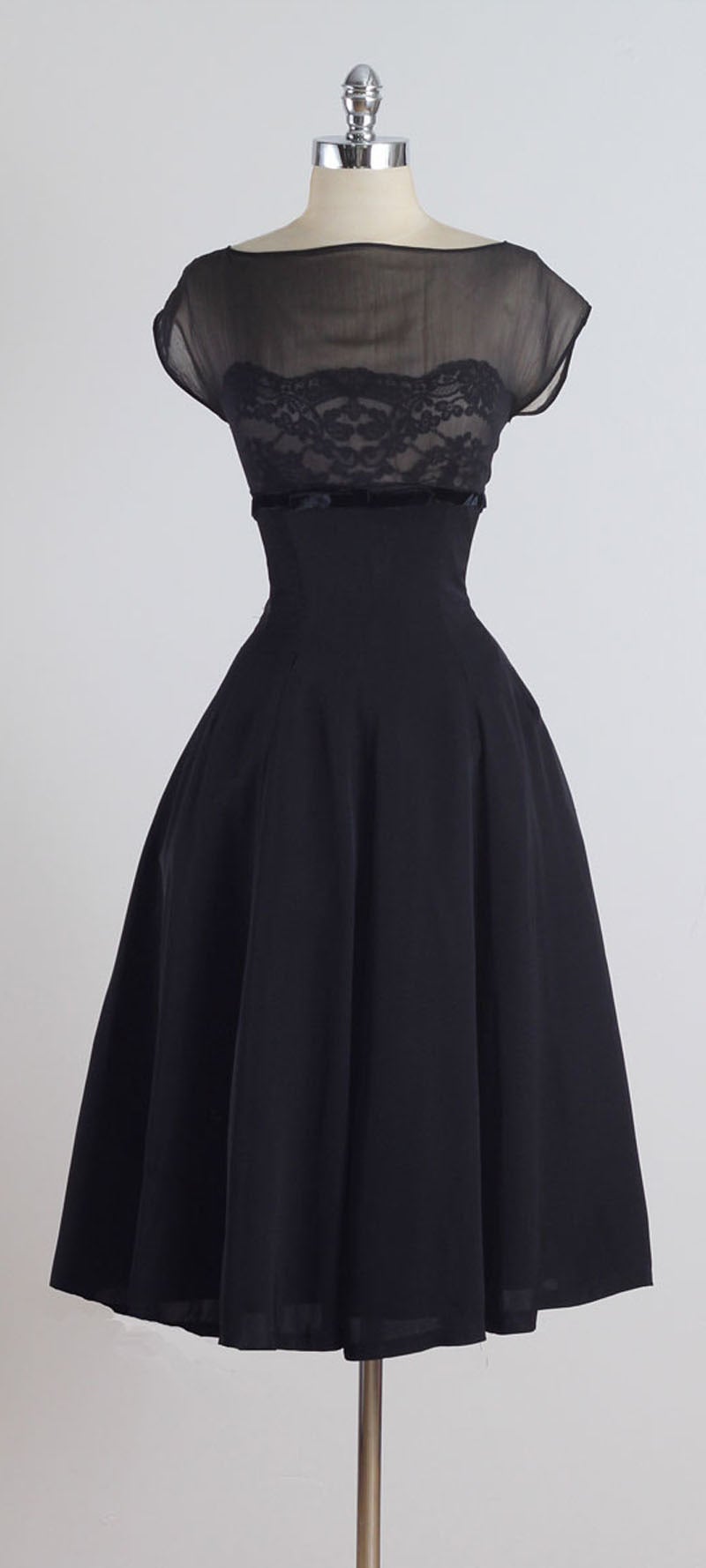 Vintage 1950s Suzy Perette Black Silk Lace Dress 5