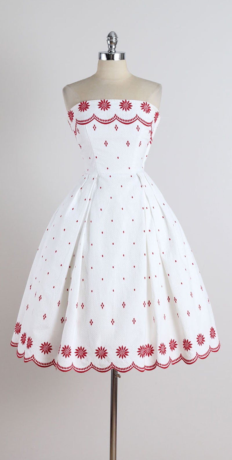 Vintage 1950s Ruth Chagnon White Cotton Pique Dress 6