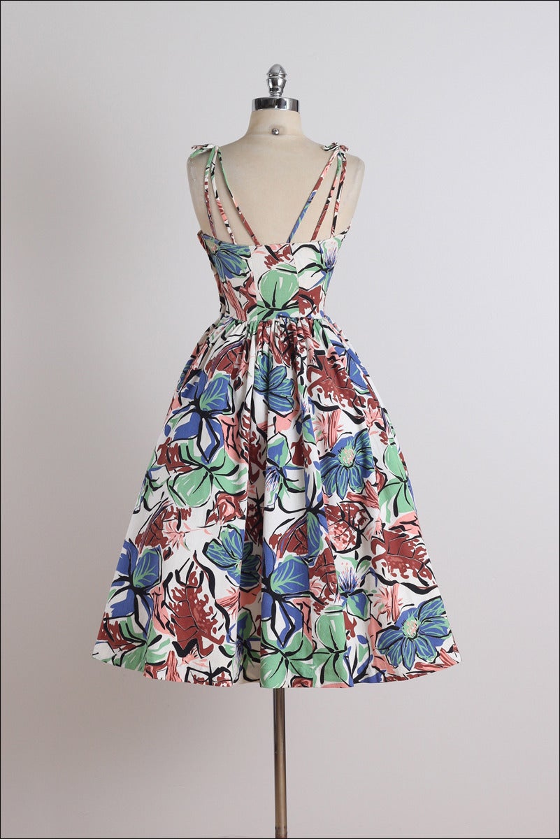 Vintage 1950s Tropical Blooms Cotton Dress For Sale 3