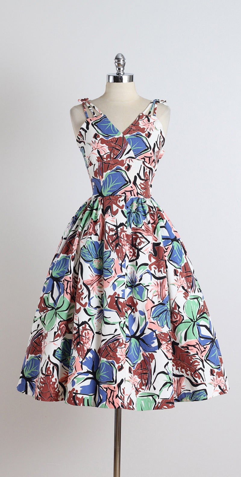 Vintage 1950s Tropical Blooms Cotton Dress For Sale 4