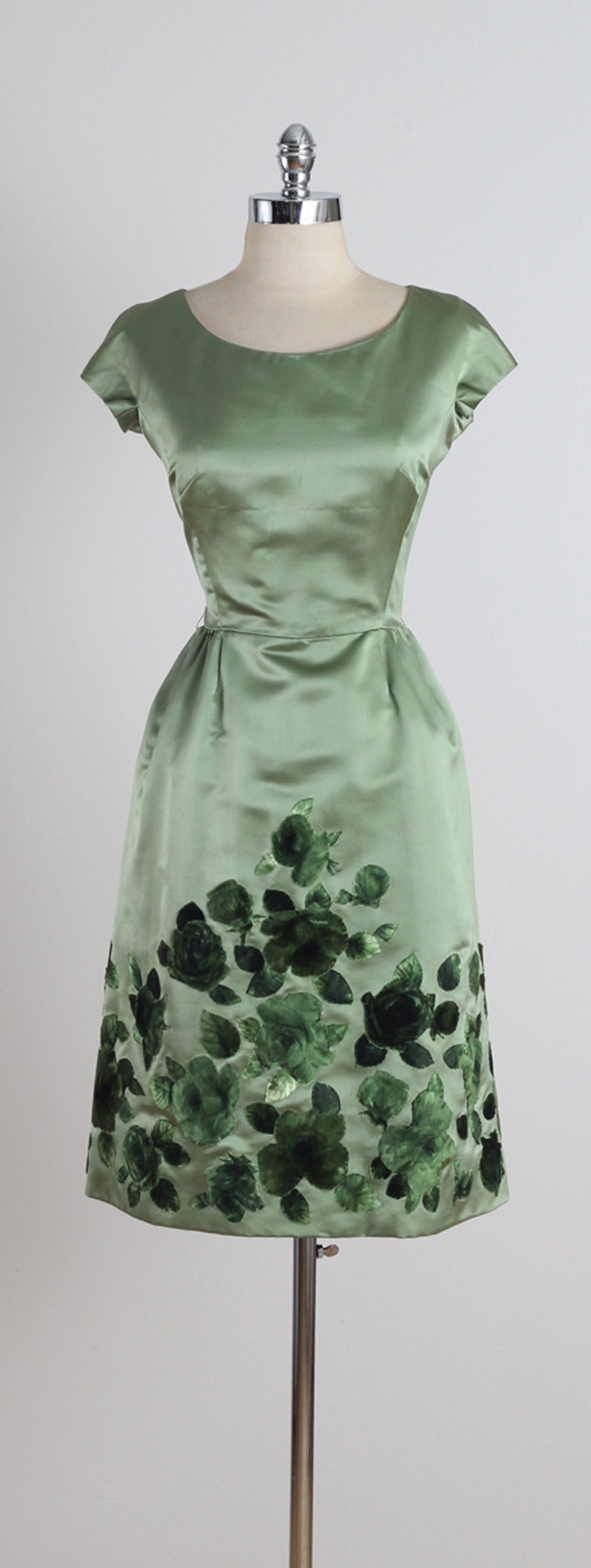 Vintage 1960s Harvey Berin Green Floral Silk Velvet Party Dress 6