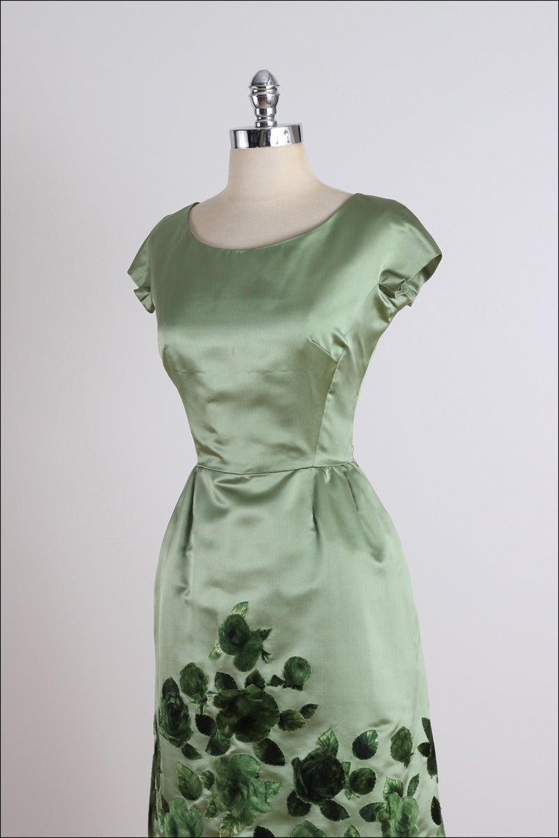Vintage 1960s Harvey Berin Green Floral Silk Velvet Party Dress 3