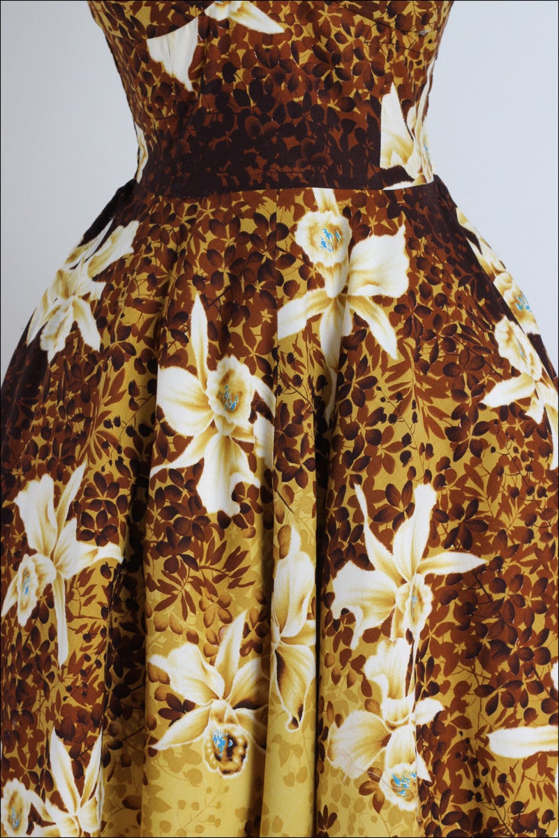 Vintage 1950s Kamehameha Halter Dress 1