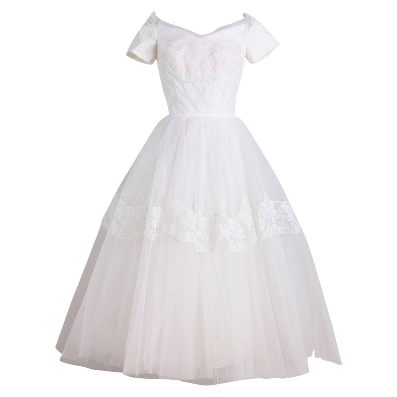 Vintage 1950s White Blush Tulle & Lace Wedding Dress