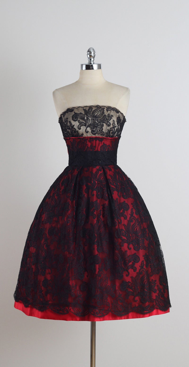 Vintage 1950s Bullocks Wilshire Red Black Lace Satin Dress 6