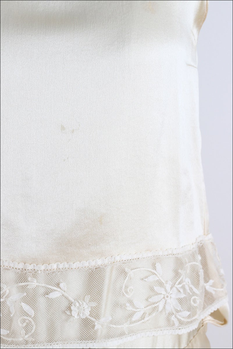 Women's Vintage 1920s Ivory Silk Flapper Dress For Sale