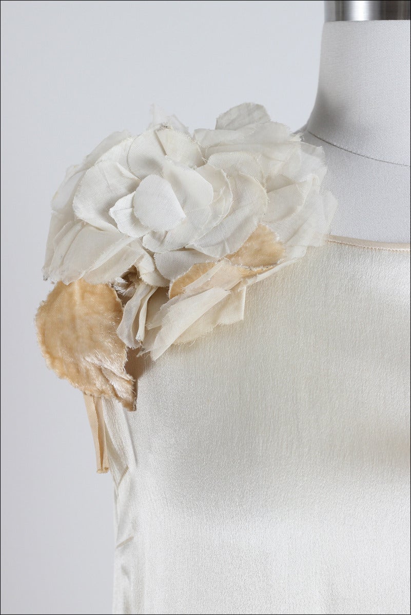 Vintage 1920s Ivory Silk Flapper Dress For Sale 1