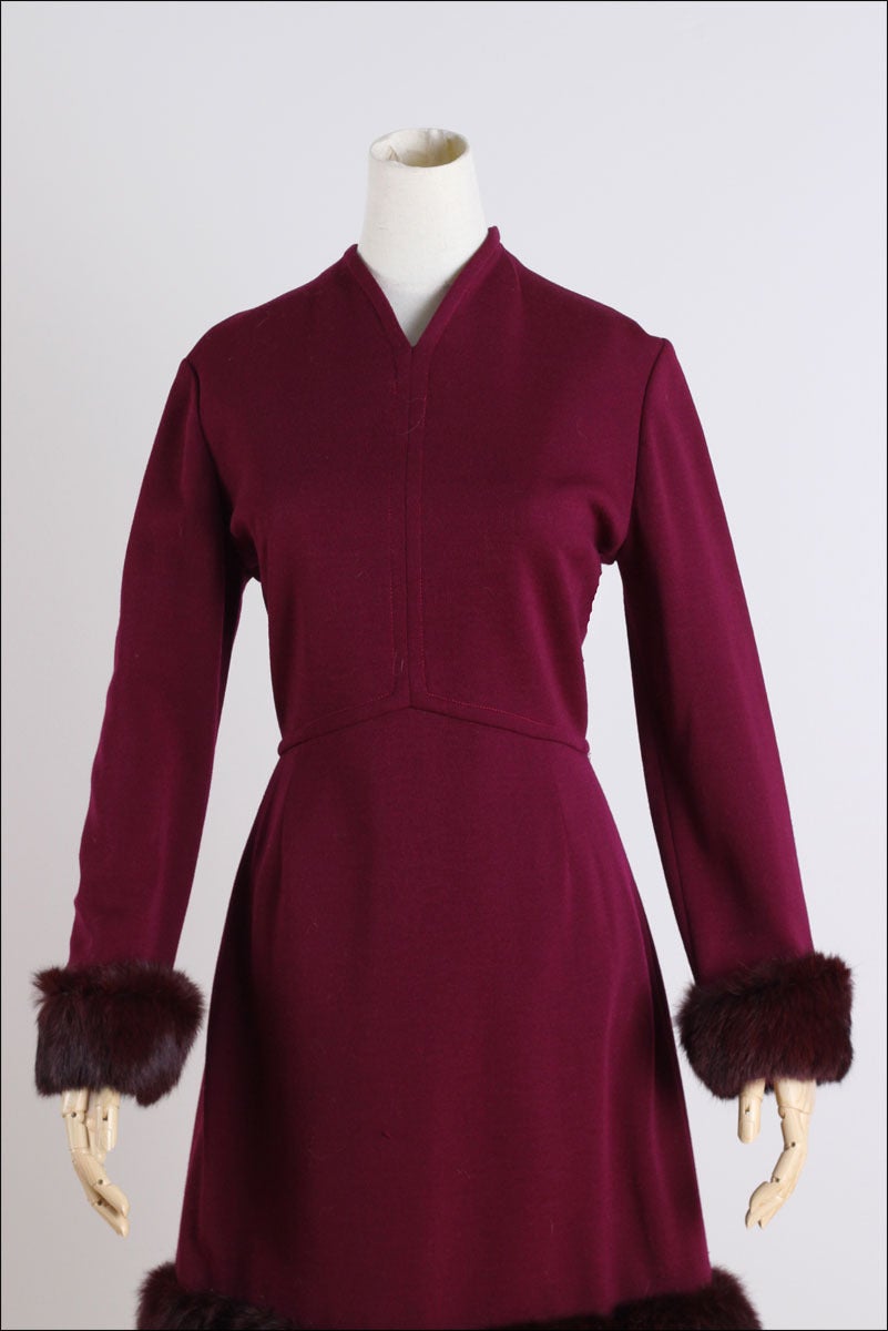 Vintage 1960's Lilli Ann Fur Trim Cape and Dress In Excellent Condition In Hudson on the Saint Croix, WI