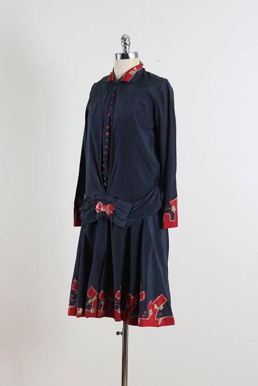 Vintage 1920s Navy Silk Crepe Flapper Dress For Sale at 1stDibs