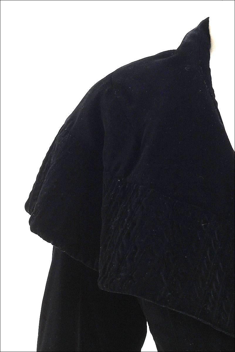 Vintage 1950s Black Silk Velvet Lilli Ann Princess Coat In Excellent Condition In Hudson on the Saint Croix, WI