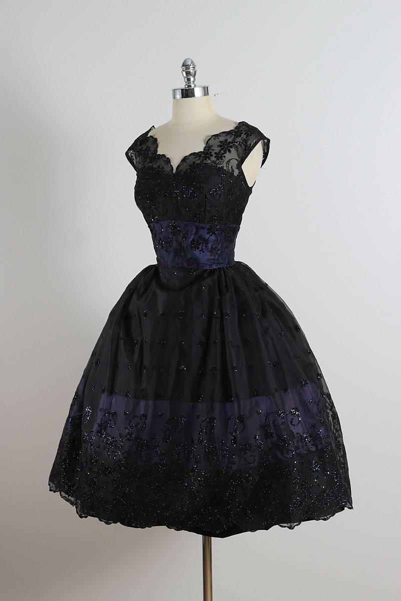 Vintage 1950s Black Glitter Flocked Lace Dress 3