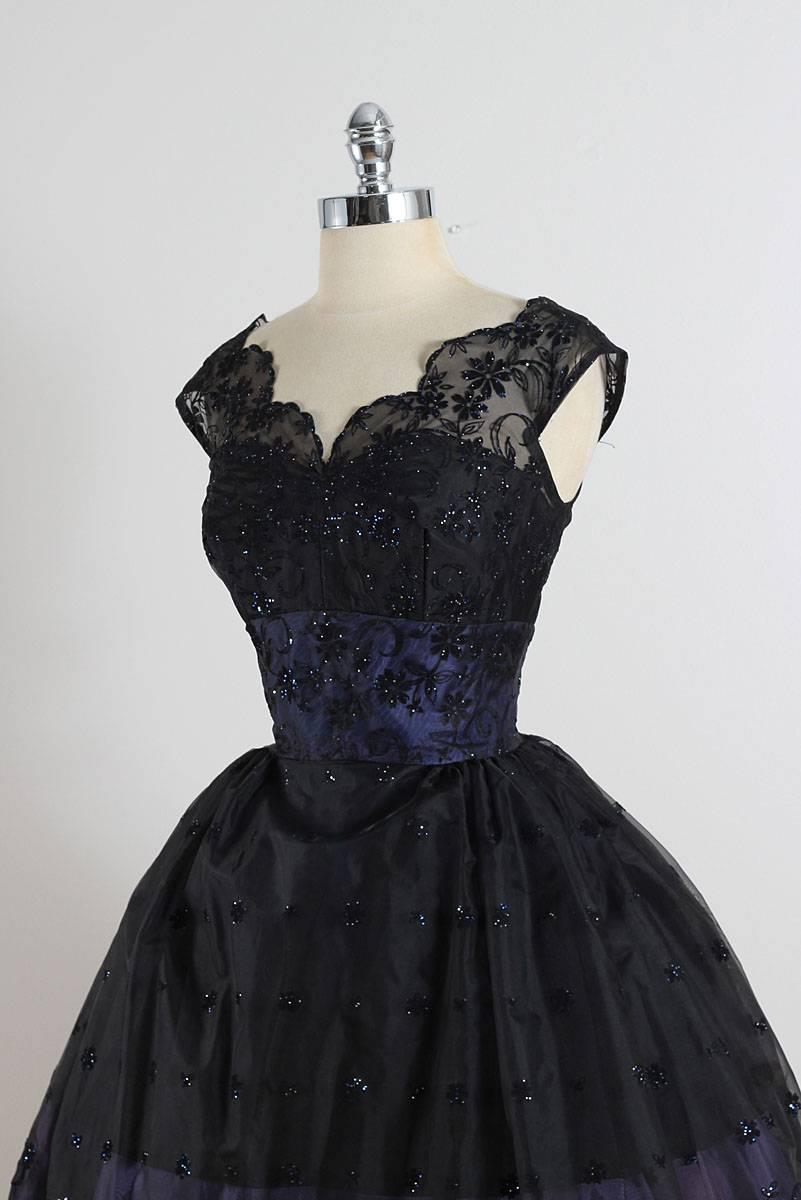 Vintage 1950s Black Glitter Flocked Lace Dress 4
