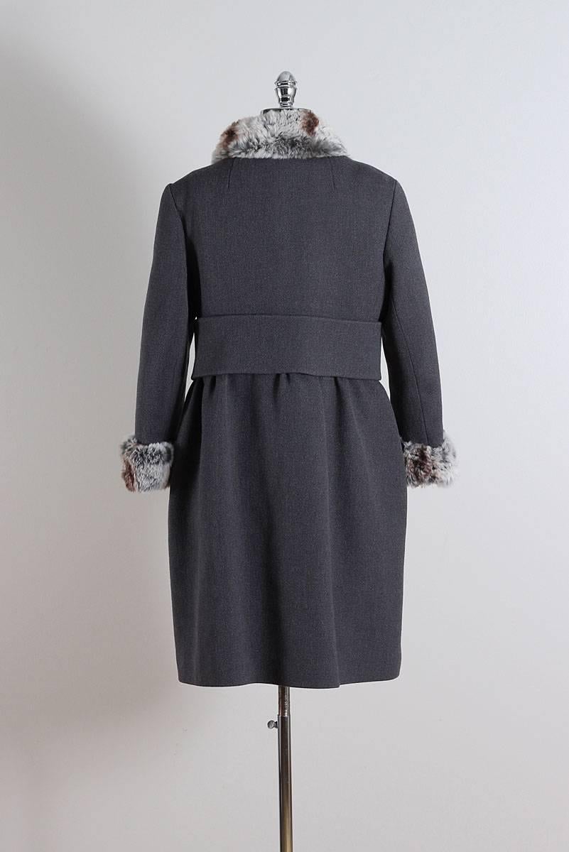 Vintage 1960s Charcoal Grey and Chinchilla Fur Coat For Sale 4