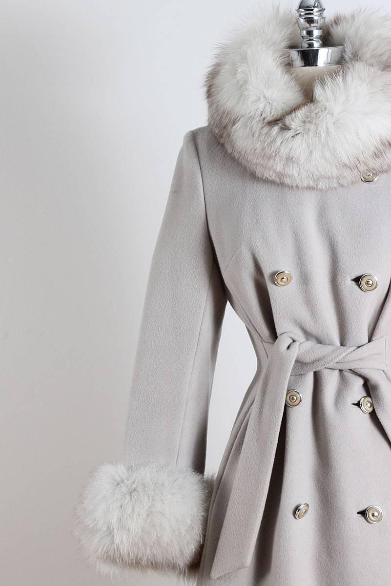 Vintage 1960s Gray Wool Fox Fur Coat In Excellent Condition For Sale In Hudson on the Saint Croix, WI