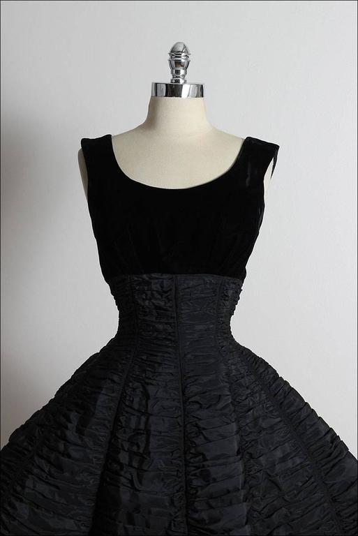 1960s Suzy Perette Black Dress with Keyhole Back