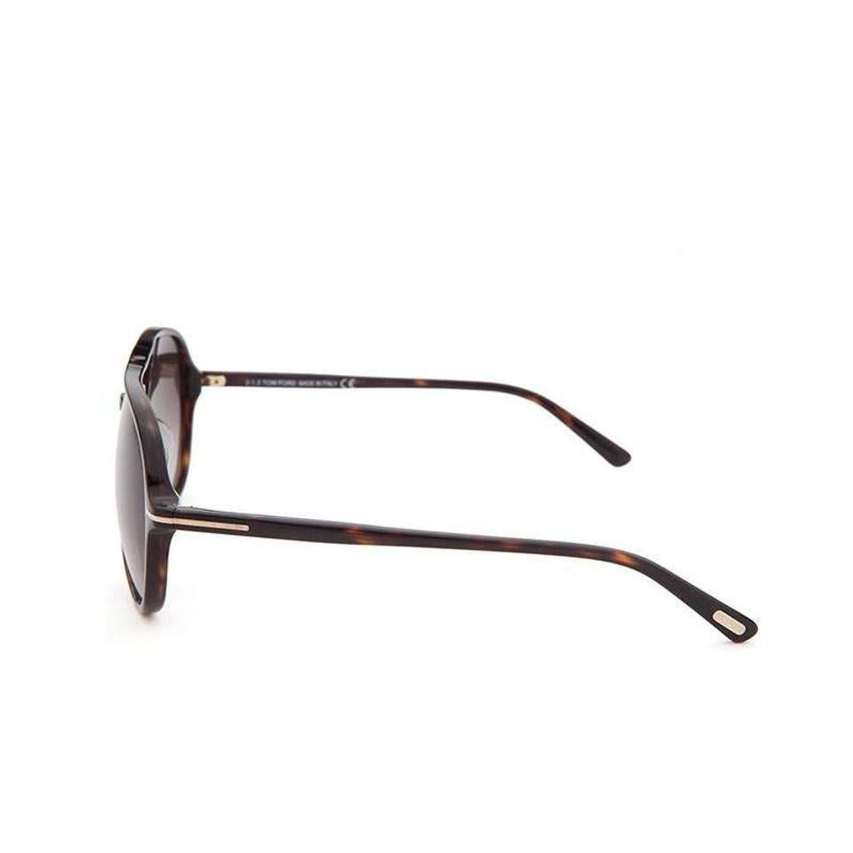 Tom Ford Jared Aviator Sunglasses, Havana Brown (TF9331)

These Jared sunglasses from Tom Ford are the perfect fit for him or her. A bold aviator frame in a rich Havana color will have heads turning and complete anyone's