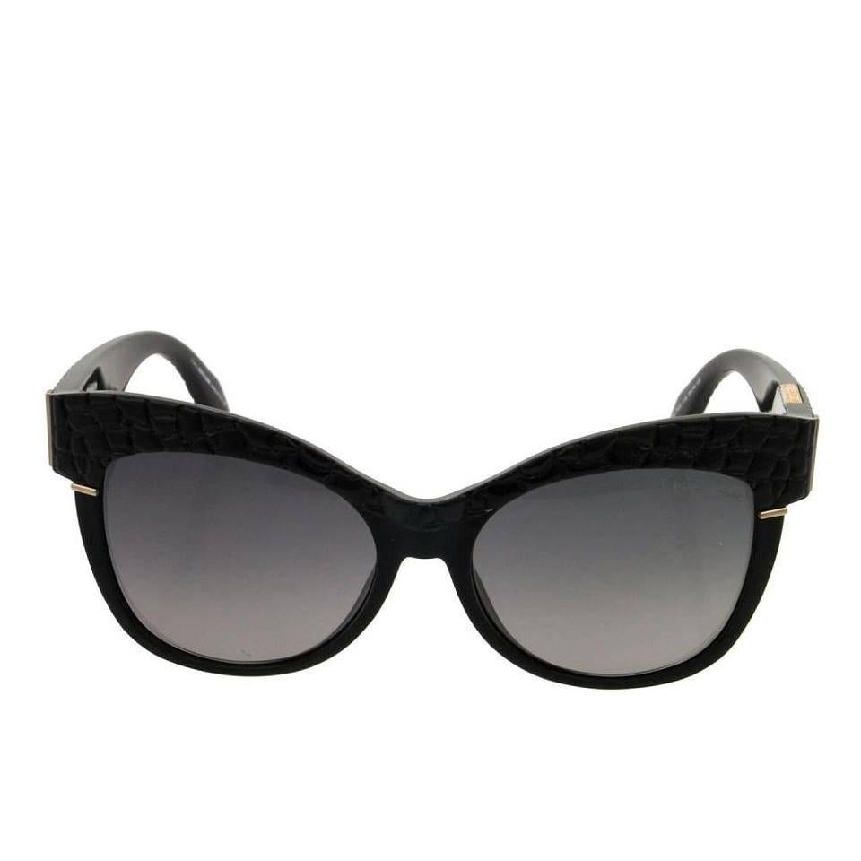 Roberto Cavalli Sunglasses, Black

For a pair of sunglasses with style to match yours, try on these Roberto Cavalli Teti shades. Black reptile accents and round, black frames will be sure to go with any look, making these chic shades a wardrobe