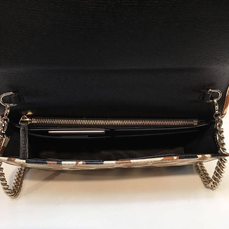 gucci betty wallet on chain