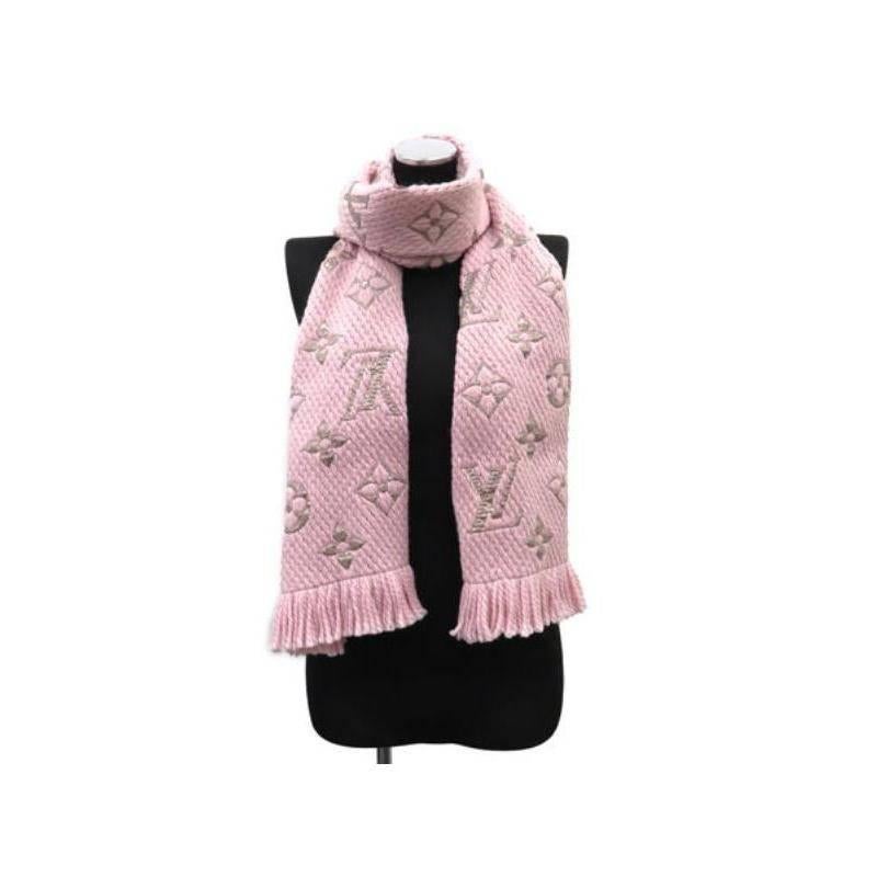 Beige Louis Vuitton Logomania Shine Wool Scarf Pink Lurex (M70466) For Sale