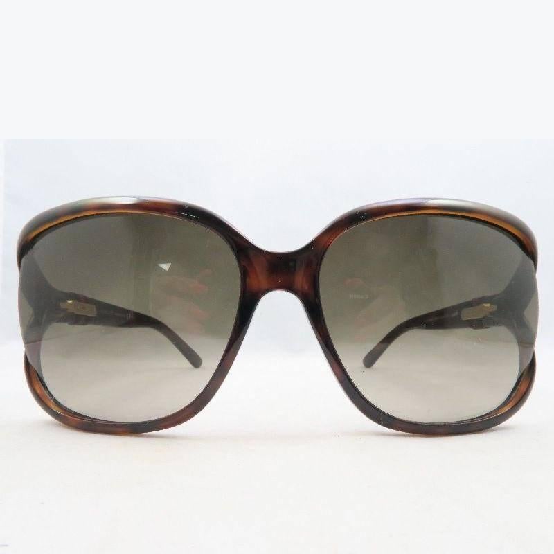 Gucci Cut-out Women Sunglasses, Brown Havana

The GG3646S Gucci women’s sunglasses are a true expression of Gucci’s original vision to combine classy sensibility with the unique craftsmanship of local Tuscan artisans. These oversized women’s