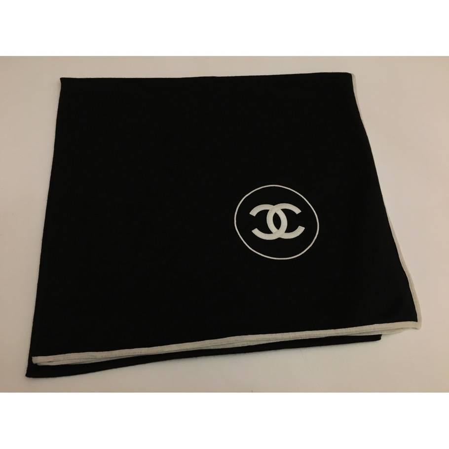 Chanel Cashmere Silk CC Logo Black Stole In Excellent Condition In Los Angeles, CA