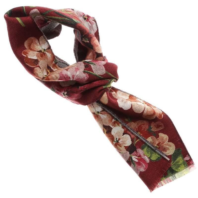 Gray Gucci GG Blooms Print Red Wool Scarf For Sale